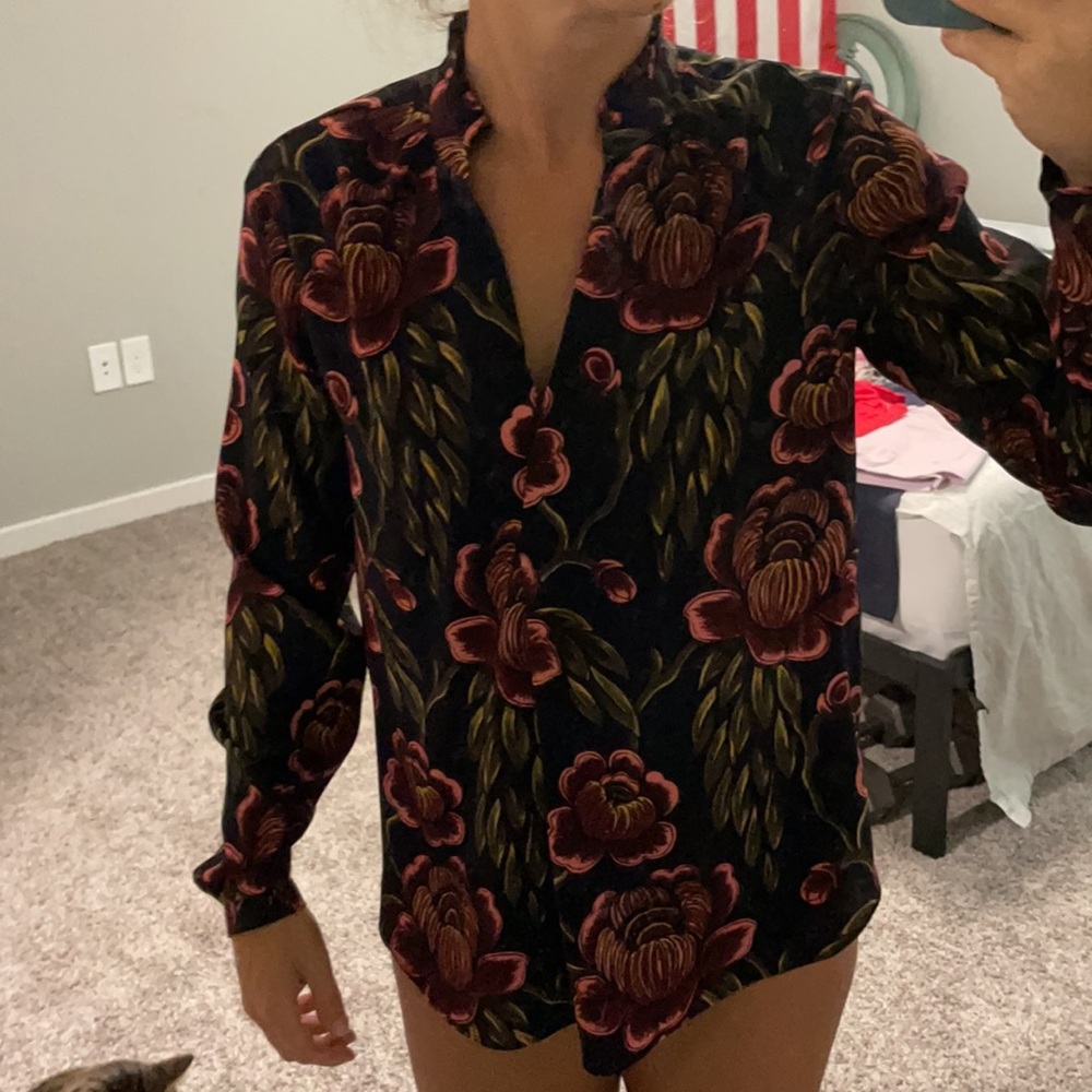 Ann Taylor super lightweight long sleeve